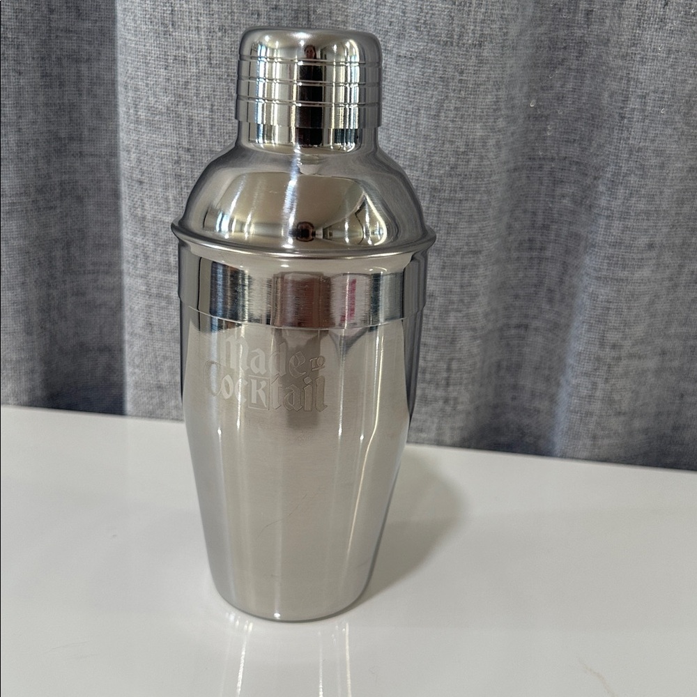Premium ketel one Silver Vodka Cocktail Shaker. Brand new - Picture 3 of 7
